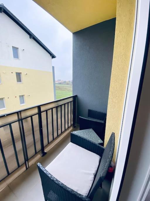 Apartament 2 Camere Modern Si Confortabil Giroc Buitenkant foto